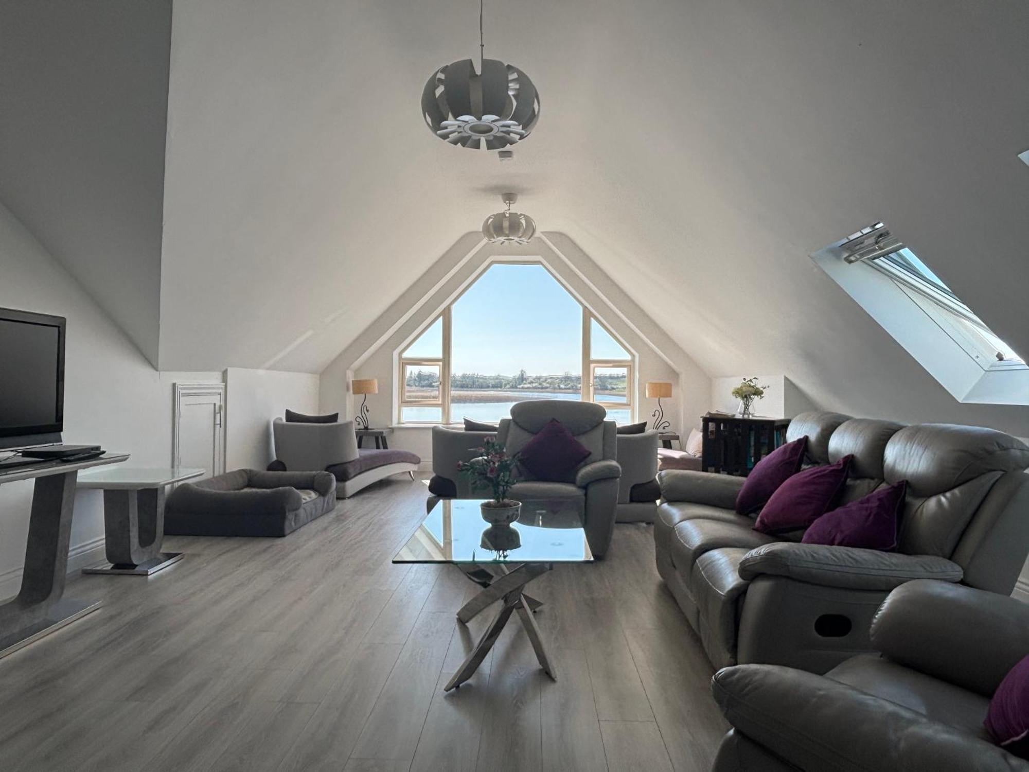 Lough Key Luxury Riverfront Apartment Cootehall Extérieur photo